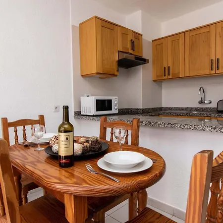 Floritas 24 - One Bed With Pool View Arona (Tenerife)