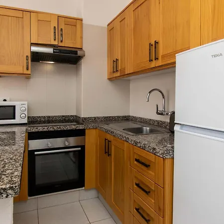 Floritas 24 - One Bed With Pool View * Arona (Tenerife)