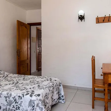 Floritas 24 - One Bed With Pool View Apartment